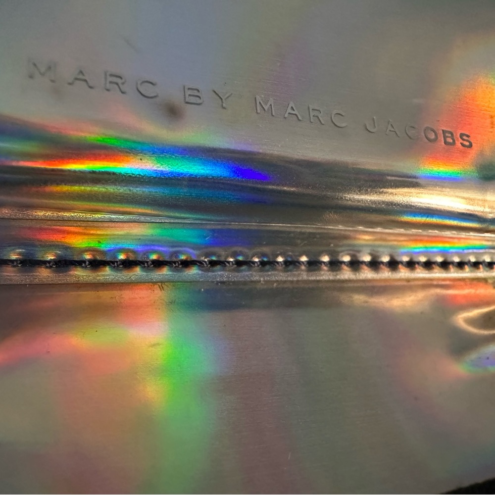 Marc by Marc Jacobs Blue & Silver Holographic Wallet/Wristlet NWOT - Picture 3 of 8